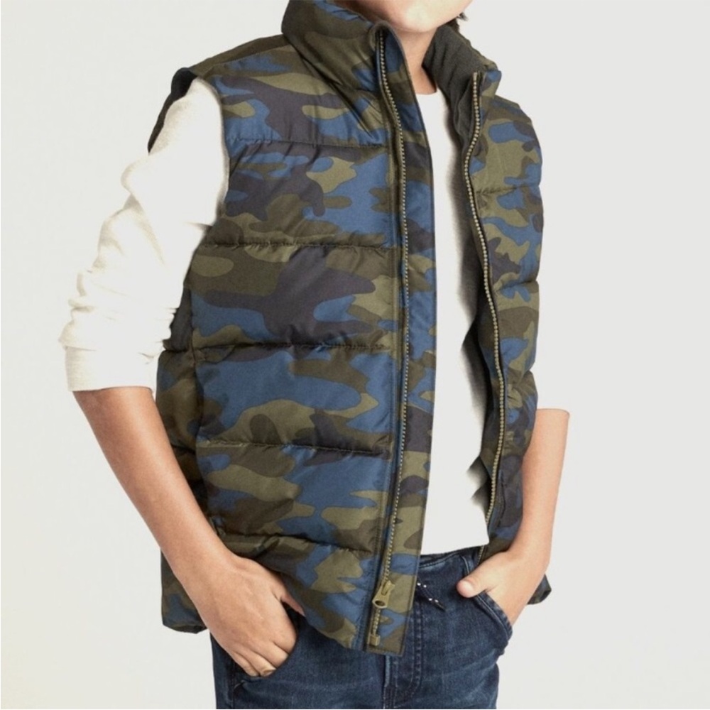 Gap Kids Camo Puffer Vest Size M Like New